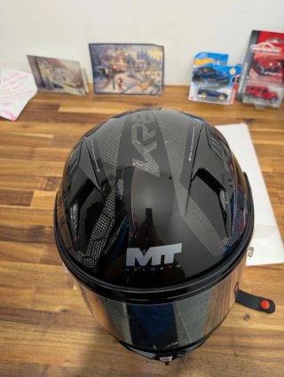 MT KRE+ 2025 FIM XS Casco