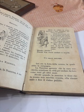 Libro Scolastico d'Epoca "Cuori Fratelli" - 1907 -
