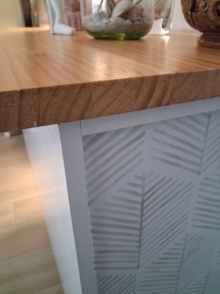 Mueble de almacenaje blanco.