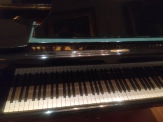 Piano  colin negro