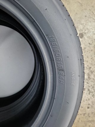 2 Neumáticos 185-60-15 Maxxis