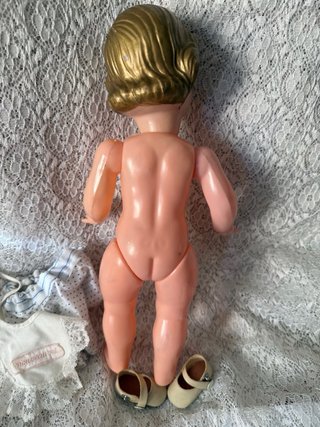 Muñeca antigua en celuloide