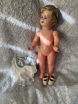 Muñeca antigua en celuloide