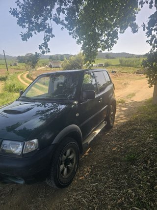 Nissan Terrano II 2000