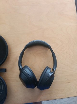 Cascos Sony Negros con Estuche