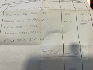Sofá gris de tela en buen estado