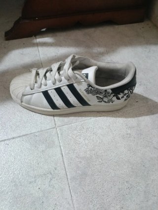 Deportivas Adidas Superstar Florales Vintage
