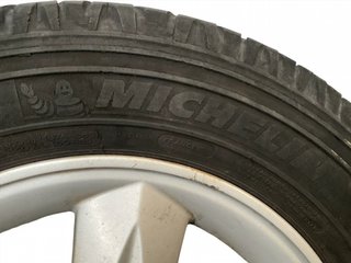 Llanta y Neumatico Renault Scenic 99-04