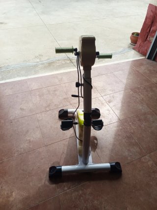 Bicicleta Estática Compacta