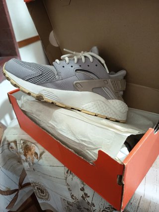 Nike Huarache Donna Grigio Bianco Taglia 37.5
