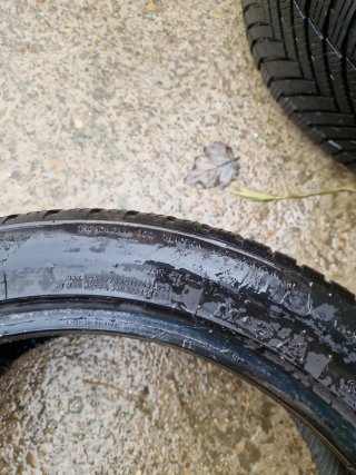 Neumáticos 235/45ZR19 All Season