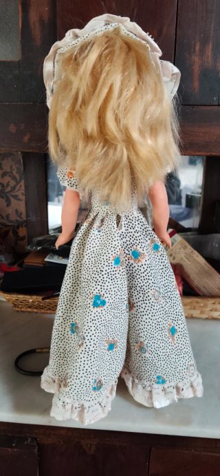 Muñeca vintage años 70