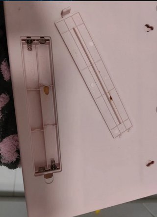Lámpara de letras rosa y blanca