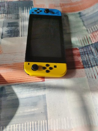 Nintendo Switch Fortnite Edición Rota negociable