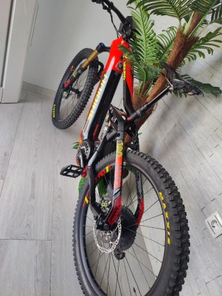 Bicicleta eléctrica Haibike Enduro Roja