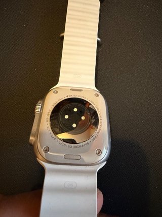 Apple Watch Ultra 1 con 4 correas