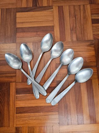 Set di 7 cucchiai in acciaio inossidabile
