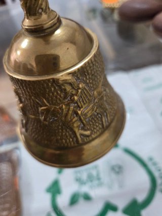 Campana de bronce
