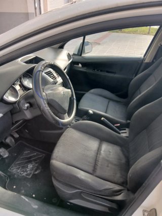 Peugeot 207 1.4hdi de 70cv itv asta noviembre