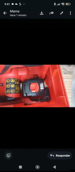 Motosierra a batería Black & Decker