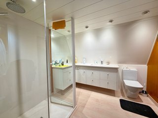 CASA A 4 VENTS AMB PISCINA EN VENDA A VACARISSES