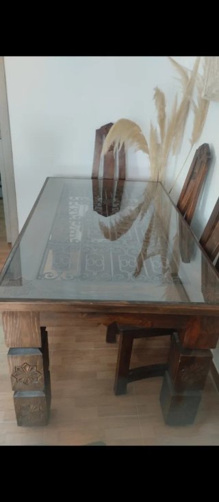 Silla de comedor madera tallada