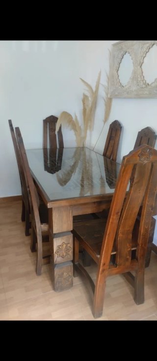 Silla de comedor madera tallada