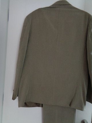 Traje de caballero T42 color topo