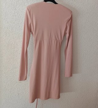 Vestido Zara rosa manga larga y hombreras