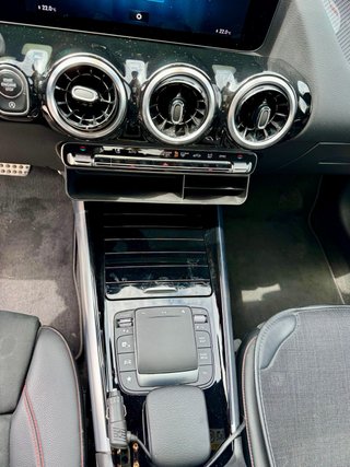 Mercedes-Benz GLA AMG LINE 2021