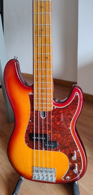 Bajo Eléctrico  Sire Marcus Miller P5