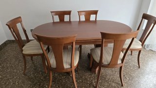 Muebles comedor. Estantería, cómoda, mesa y sillas