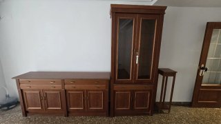 Muebles comedor. Estantería, cómoda, mesa y sillas