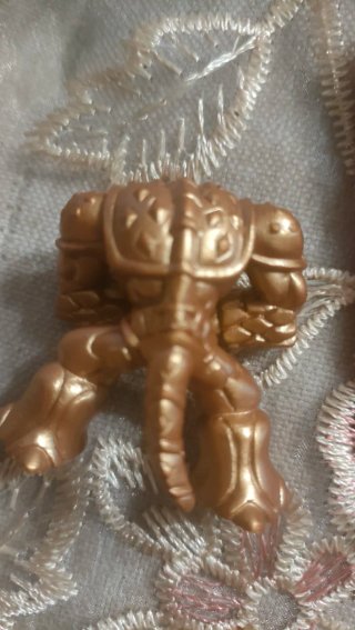 Gormiti Schienacciaio Oro + Carta