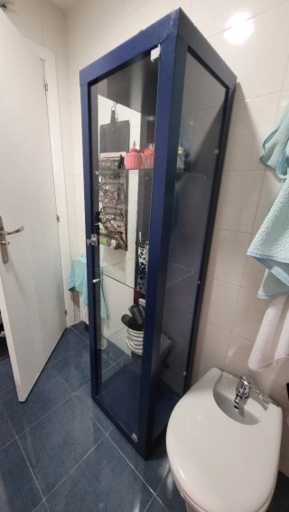 Vitrina de cristal azul