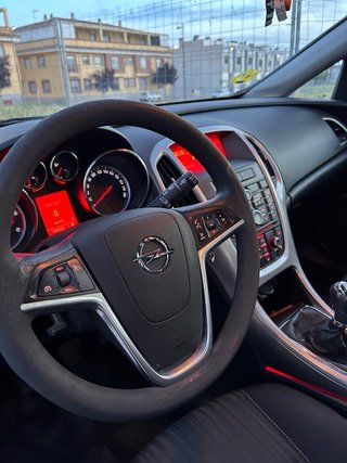 Opel Astra 2010