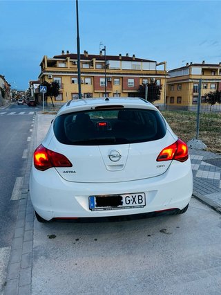Opel Astra 2010