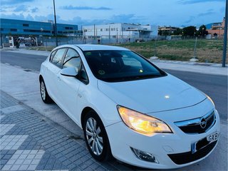 Opel Astra 2010