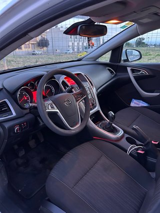 Opel Astra 2010