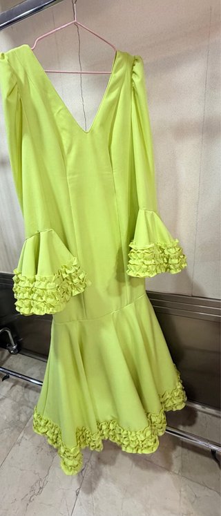 Traje de flamenca amarillo