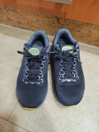 Zapatillas Under Armour Infinite 4 azul, grises y