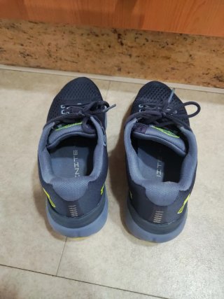 Zapatillas Under Armour Infinite 4 azul, grises y