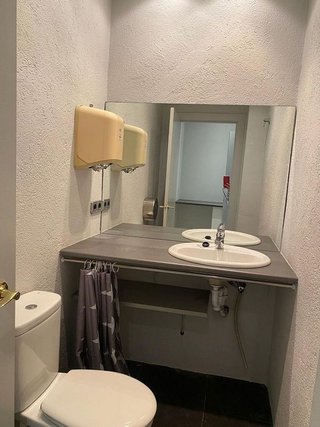 Local comercial en alquiler en Eixample Sud – Migdia en Girona