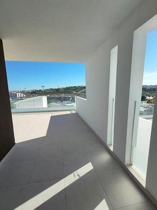 Ático en alquiler en Zona Norte en Estepona
