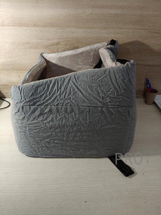 Seggiolino auto per cani