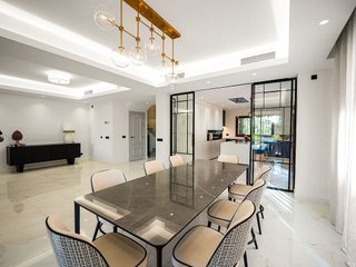 Casa adosada en alquiler en Nueva Andalucía centro en Marbella