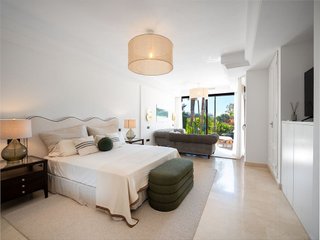 Casa adosada en alquiler en Nueva Andalucía centro en Marbella