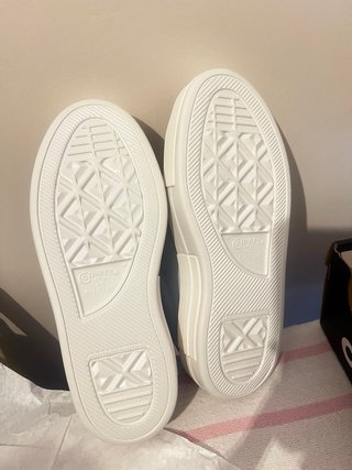 Converse Azul y Blanco Talla 38.5