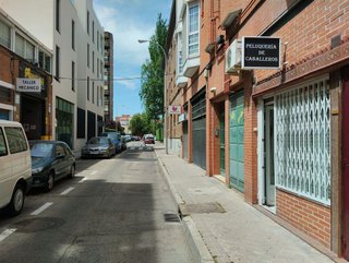 Local comercial en venta en Lucero en Madrid