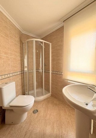Casa adosada en venta en Santa Cruz - Industria - Polígono Campollano en Albacete